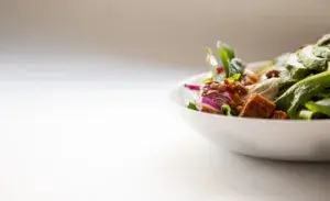 Fresh Pre-Run Salad Packed with Simple Carbohydrates for 10K Nutrition.
