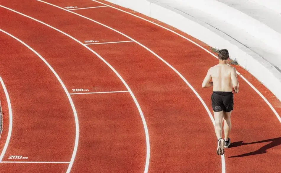 Average time for running 10km training on track