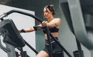 Running vs StairMaster workout comparison in the gym