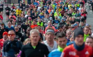 How many miles is a marathon race with large group of runners on course